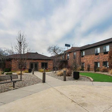 Bliss Point Inn & Suites New Buffalo Exterior photo