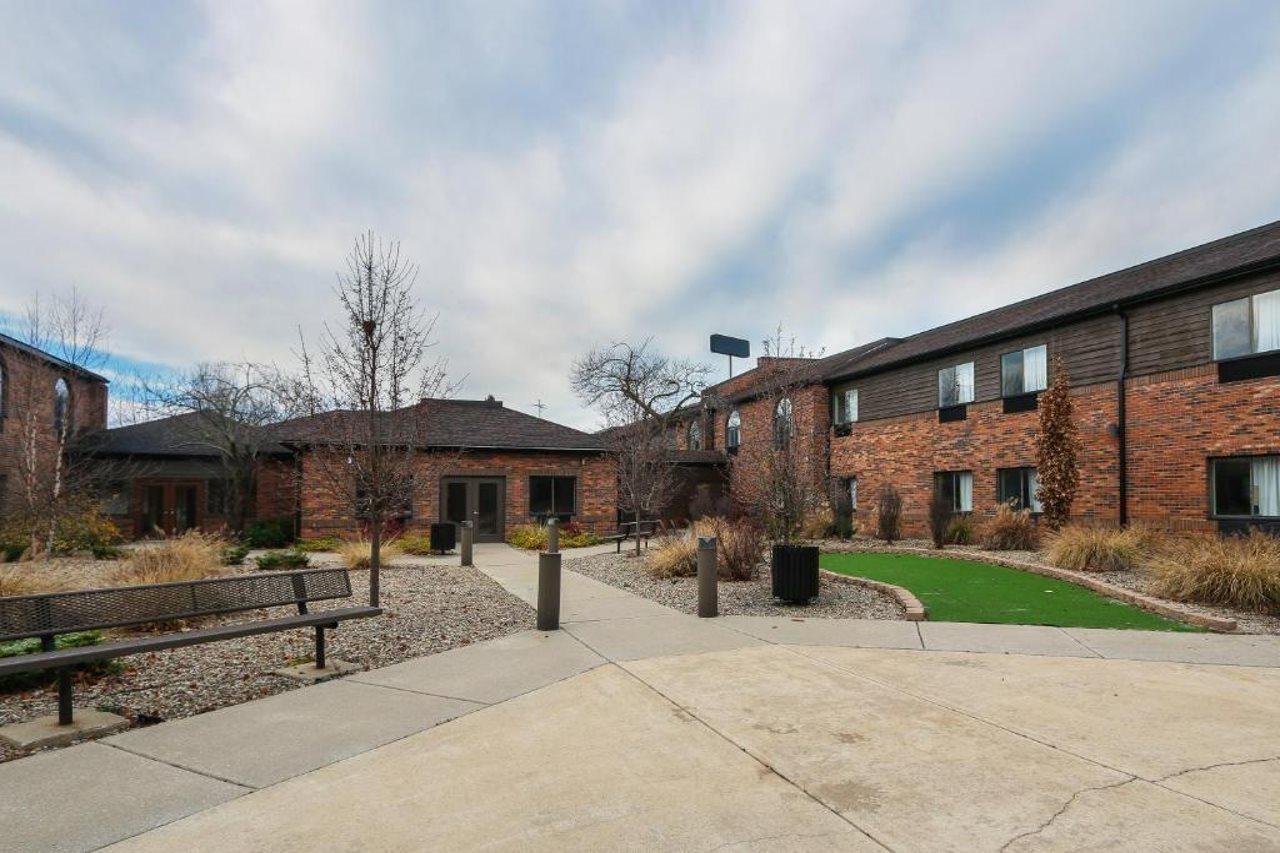 Bliss Point Inn & Suites New Buffalo Exterior photo